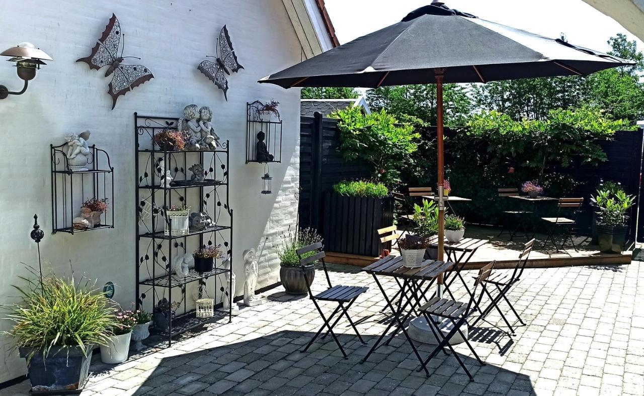 Dragondrum Bed & Kitchen Ullerslev Exterior photo